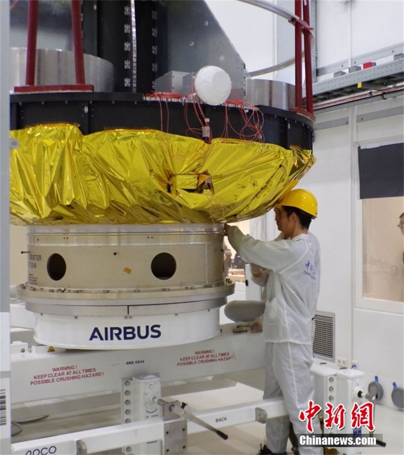 China e Europa realizam primeira montagem conjunta e teste de satélite SMILE