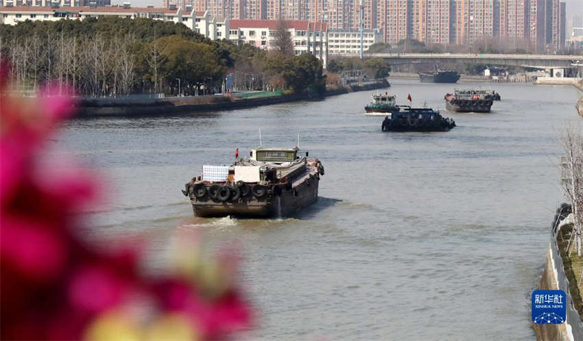 Galeria: cena movimentada do Grande Canal de Beijing-Hangzhou