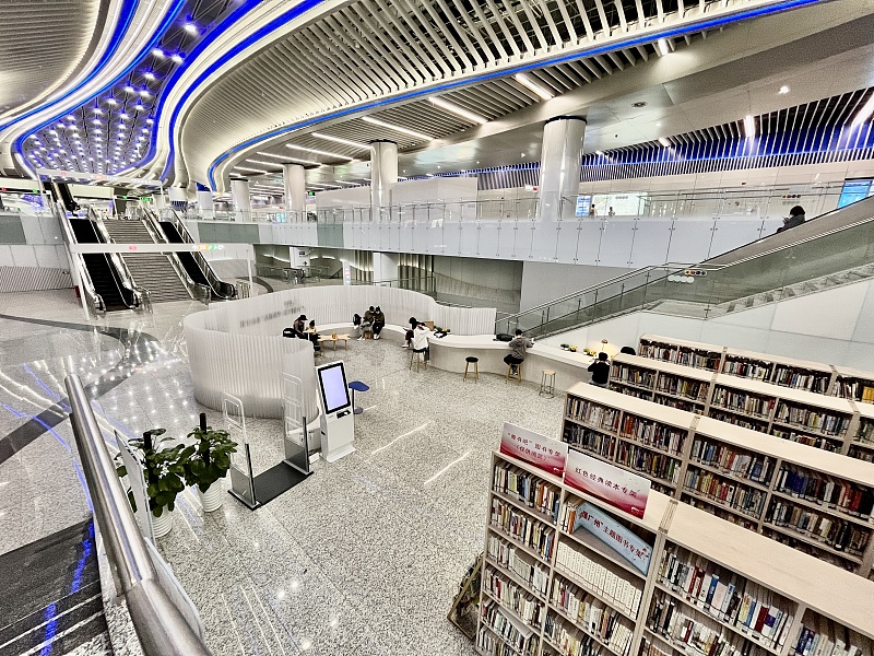 Guangzhou cria biblioteca em estação de metrô