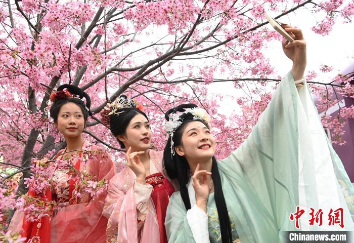 2º Festival de Hanfu é realizado no sudoeste da China