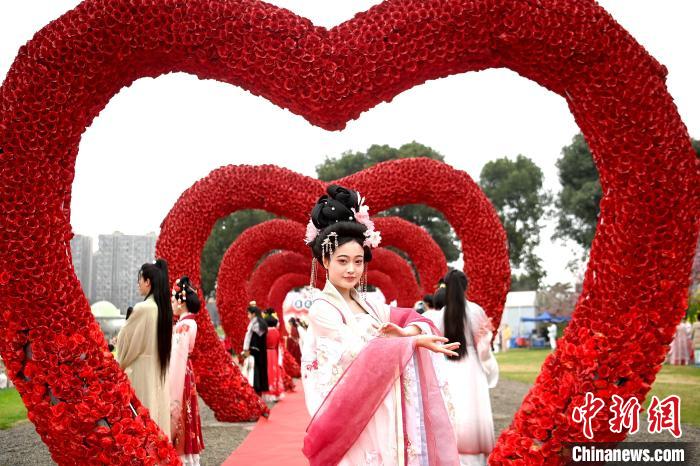 2º Festival de Hanfu é realizado no sudoeste da China