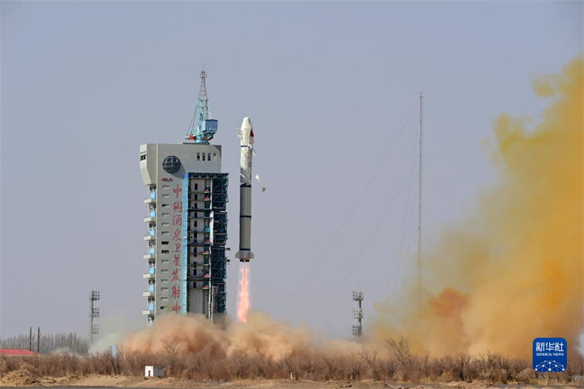 China lança novo satélite com sucesso