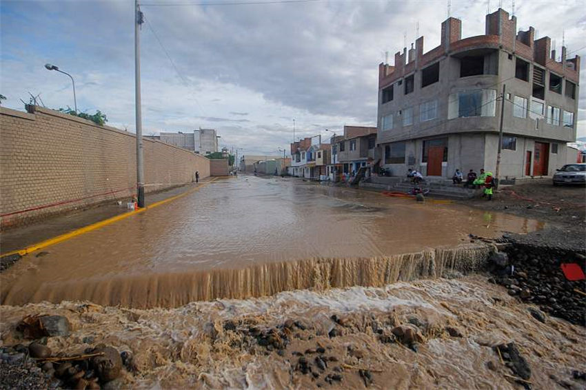 Inundações no norte do Peru causam inundações em habitações