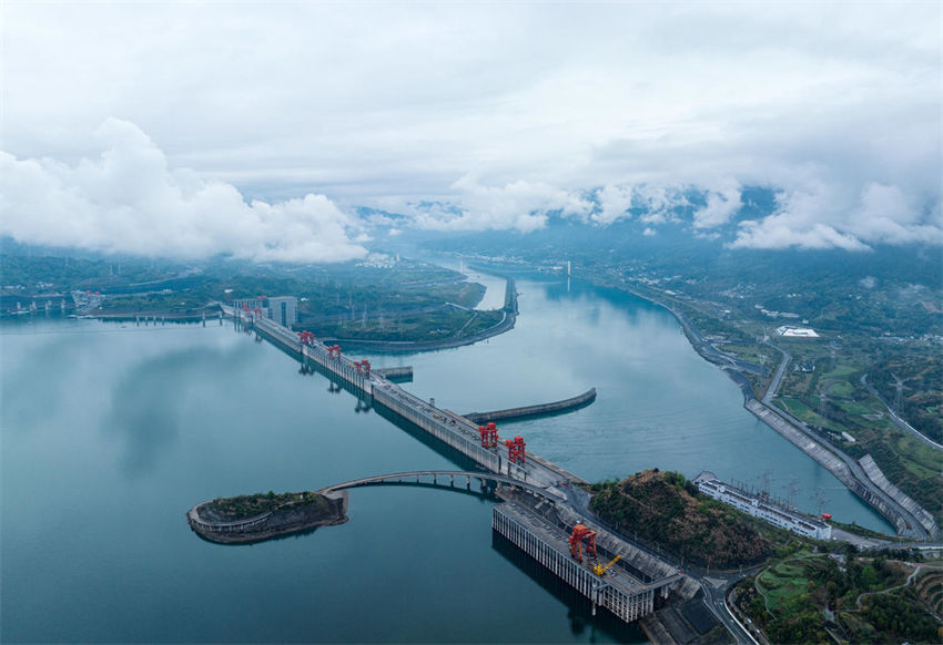 Galeria: paisagem nublada nas Três Gargantas de Hubei