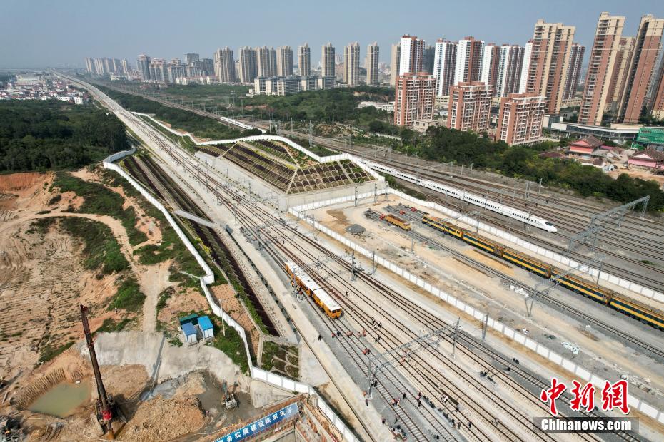 Galeria: trem de alta velocidade Fuzhou-Xiamen-Zhangzhou está em construção