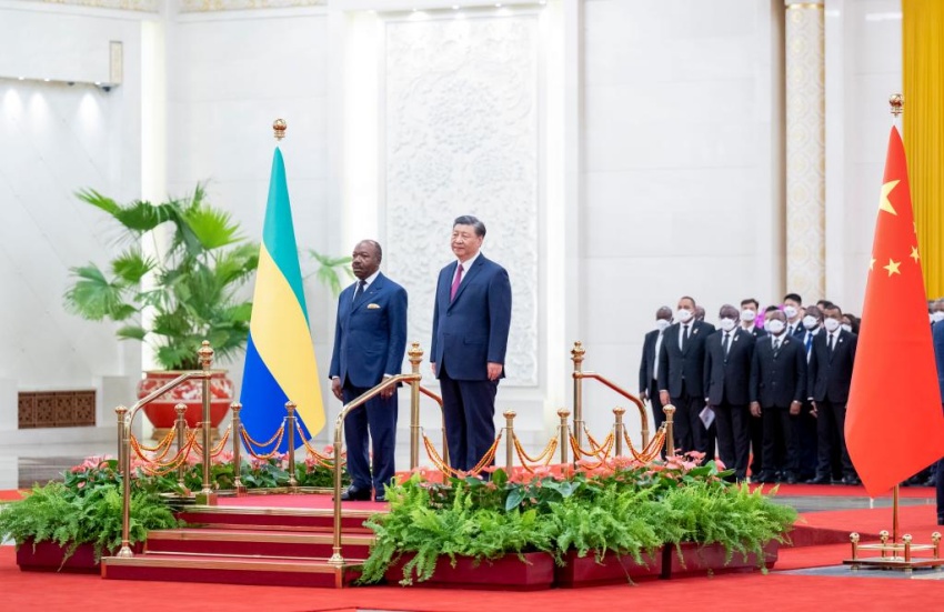 Presidente chinês reúne-se com presidente gabonense