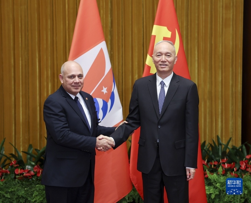 Altos funcionários do Partido Comunista da China e do de Cuba conversam em Beijing