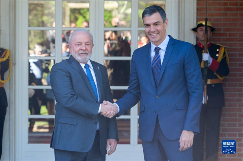 Presidente brasileiro se encontra com primeiro-ministro espanhol