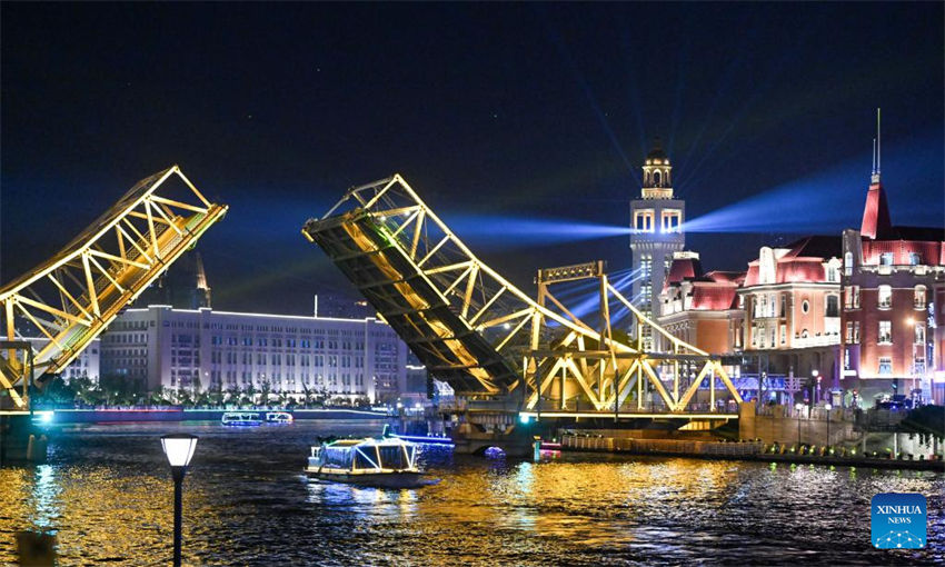 Galeria: paisagem noturna da ponte Jiefang em Tianjin, no norte da China