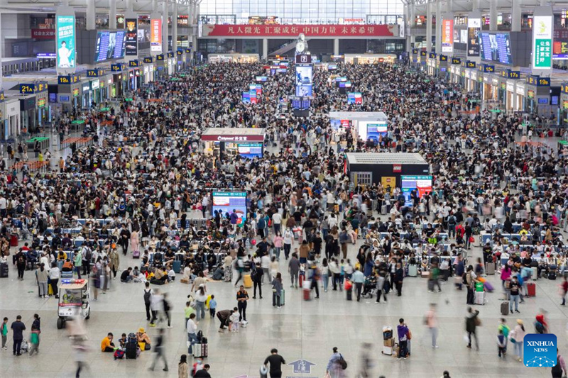 Fluxo de passageiros na China com subida acentuada durante feriado de primeiro de maio