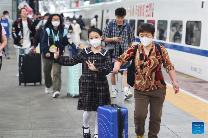 Fluxo de passageiros na China com subida acentuada durante feriado de primeiro de maio