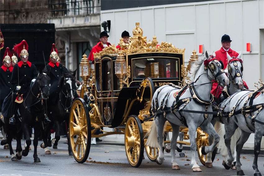 Cerimônia de coroação do rei Charles III segue em preparação