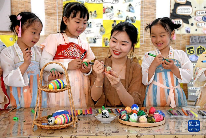 China: atividades tradicionais assinalam aproximação do verão