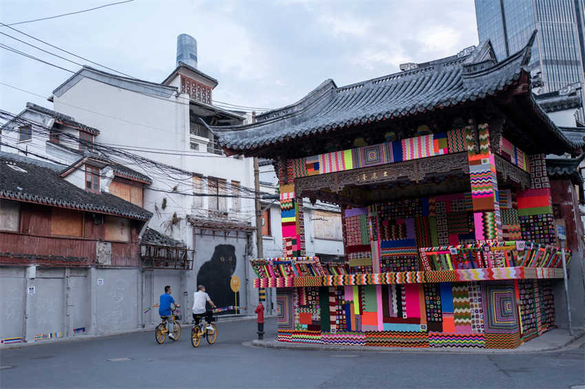 Shanghai: artistas transformam rua antiga em foco de criatividade