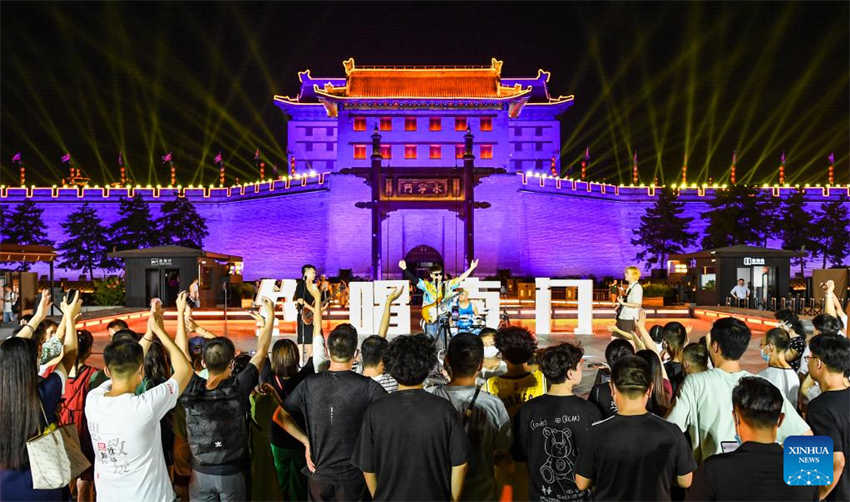 Vários tipos de música ao redor do mundo se encontram em Xi'an via comunicação cultural