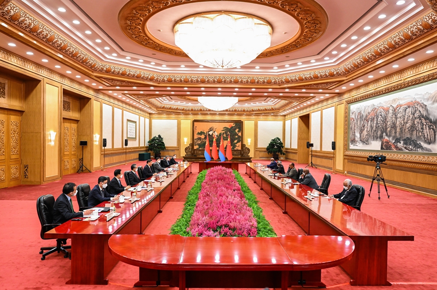Xi Jinping mantém conversas com presidente da Eritreia