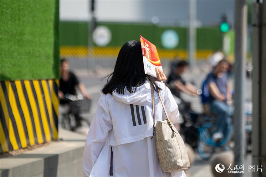 Beijing emite primeiro alerta azul para altas temperaturas