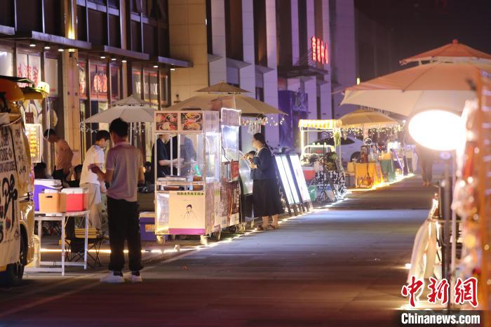 Economia noturna de verão registra crescimento acentuado no sul da China