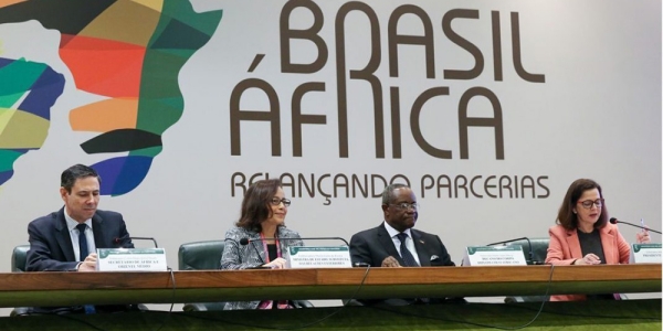 Governo brasileiro anuncia retomada de parcerias com países africanos