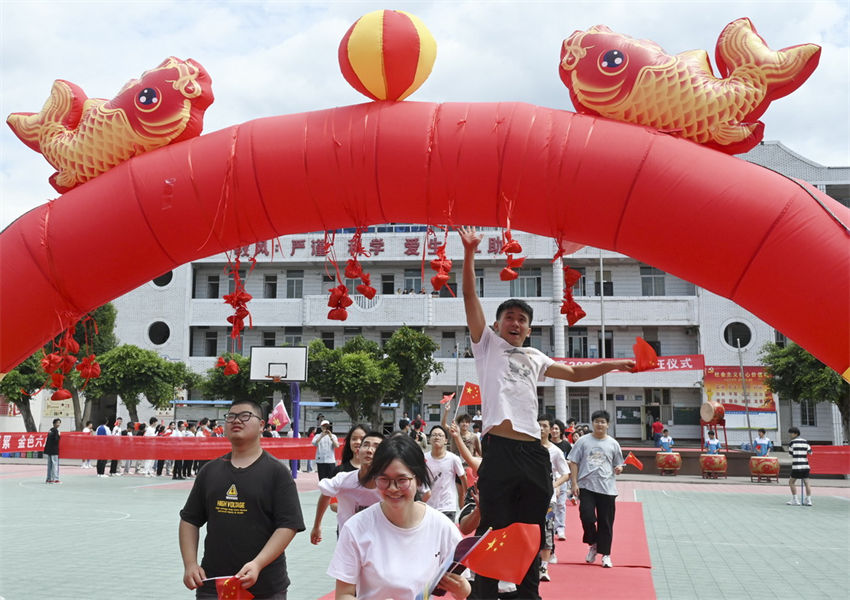 China realiza preparativos para vestibular nacional