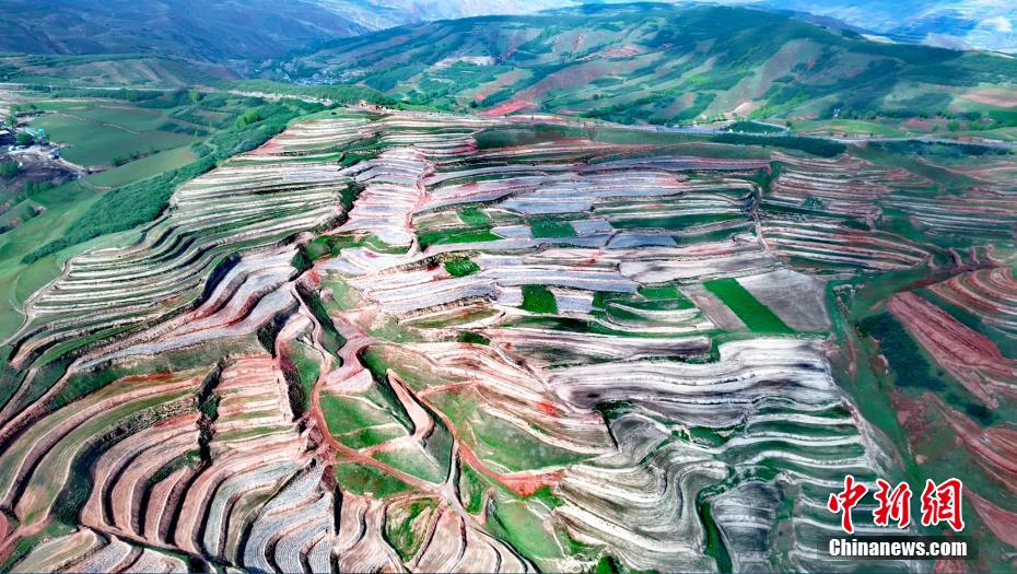 Galeria: paisagem pitoresca das montanhas de Qinghai
