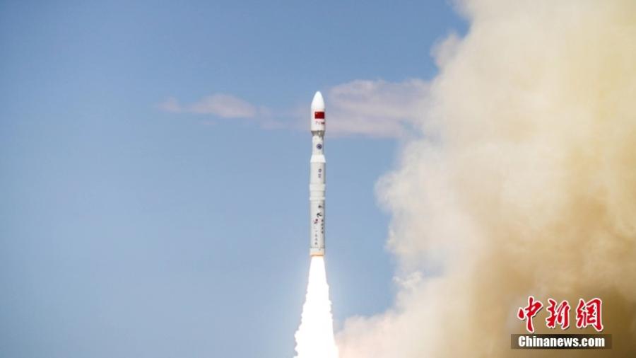 China estabelece novo recorde de envio de satélites ao espaço