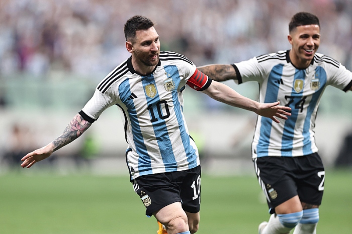 Argentina derrota Austrália por 2 a 0, Messi deixa recado inspirador aos  amantes chineses do futebol