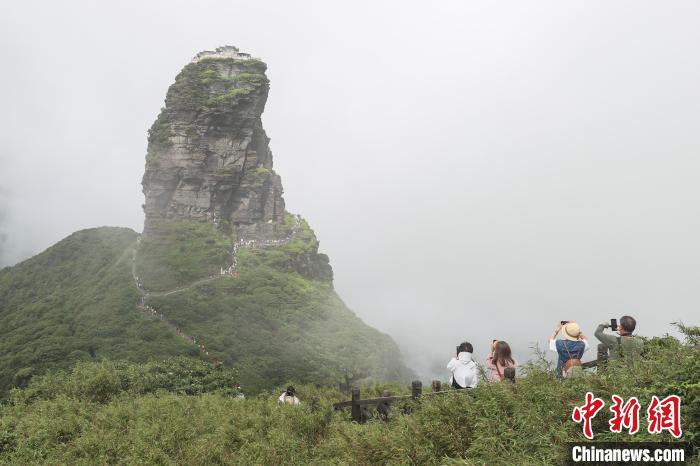 Galeria: paisagem do Monte Fanjing atrai turistas, sudoeste da China