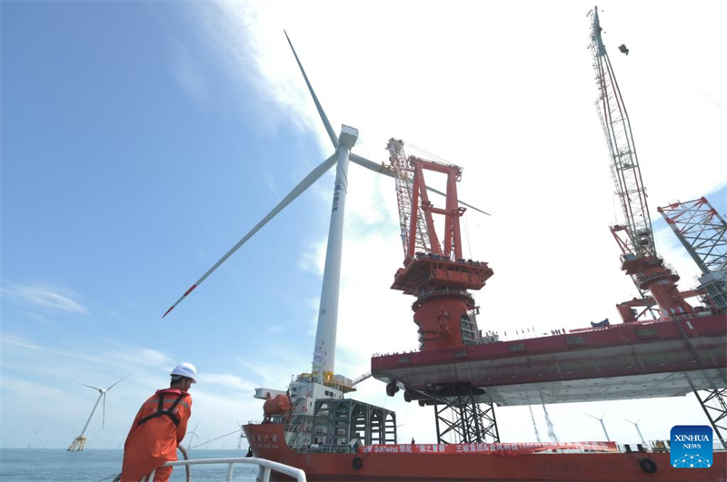 Construção da turbina eólica offshore gigante é concluída em Fuzhou