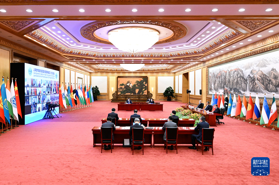 Xi Jinping participa da cúpula da OCS e pede unidade e coordenação