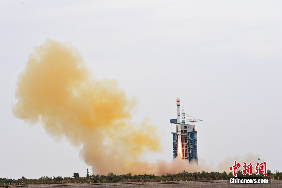 China lança com sucesso satélite de teste de tecnologia de Internet