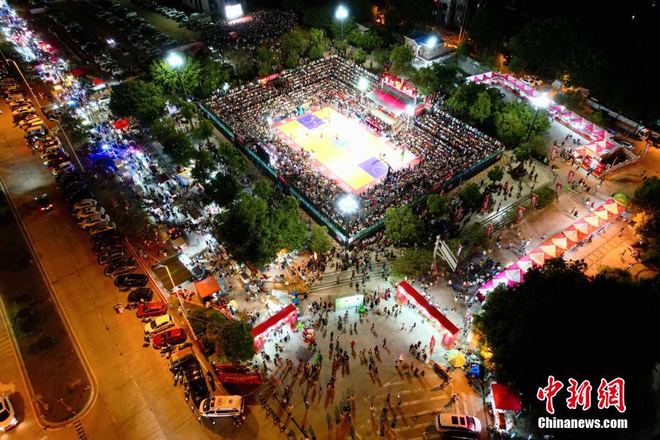 Organização de torneio rural de basquete prepara porco e ovelha como prémios em Fujian