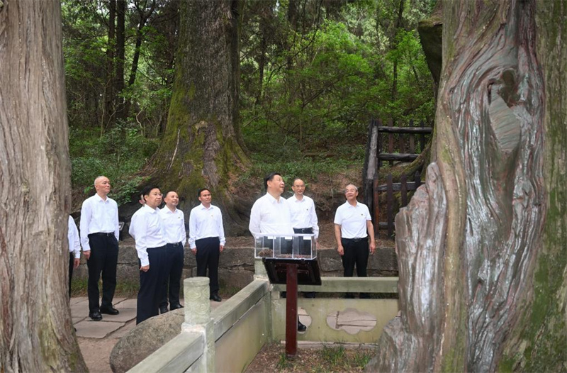 Xi Jinping inspeciona Província de Sichuan, no sudoeste da China