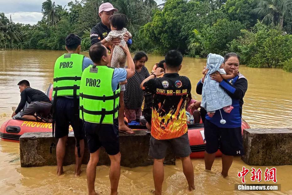 Filipinas: 328.000 pessoas são afetadas por tufão Doksuri