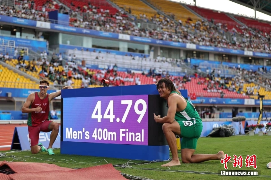 Universíade de Chengdu: atleta português e atleta australiano quebram registro nos 400m masculino