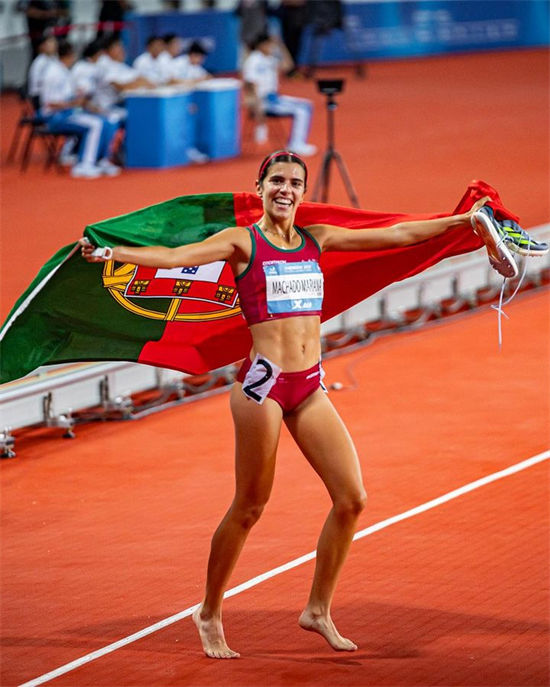 Universíade de Chengdu: atleta portuguesa conquista medalha de ouro nos 5.000 metros