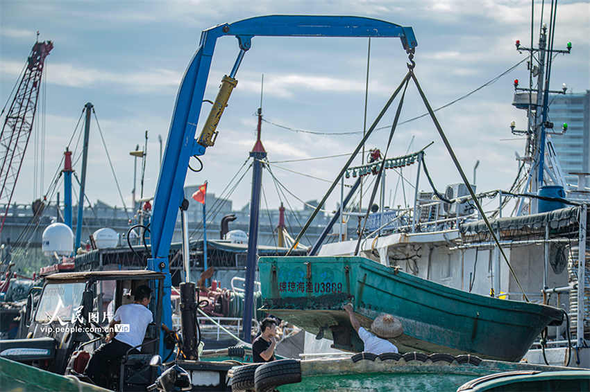 Qionghai: pescadores preparam início da temporada da pesca