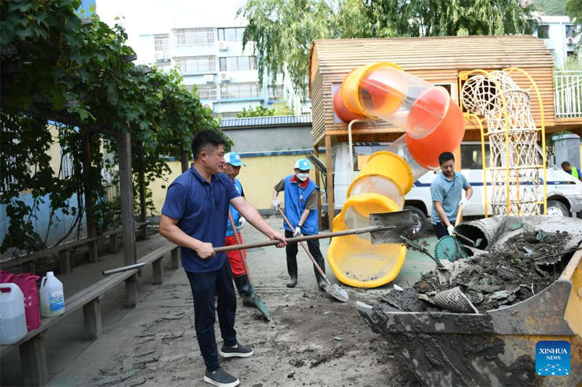 Beijing: escolas iniciam processo de reconstrução após cheias