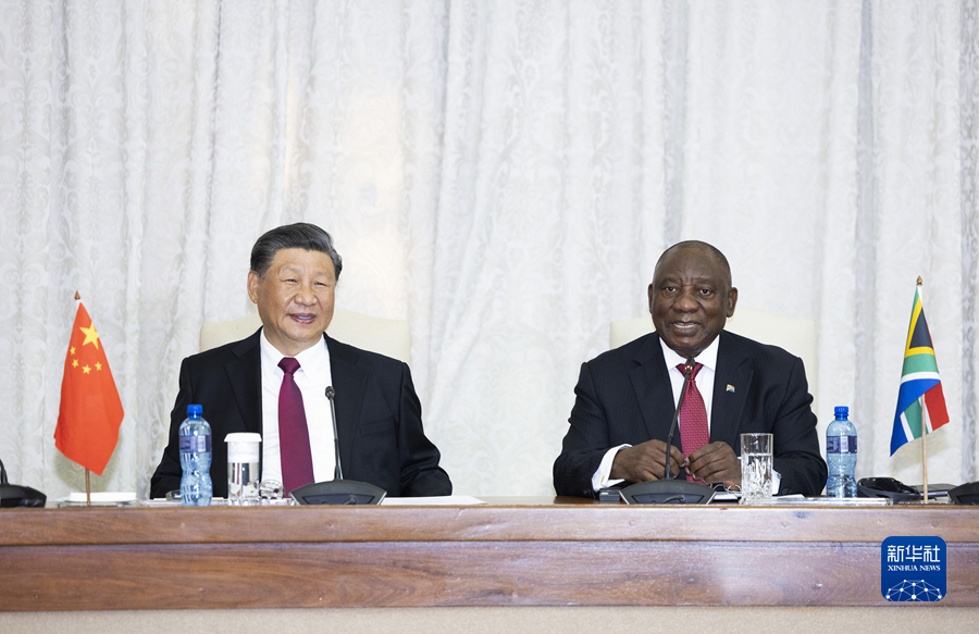 Xi Jinping pede elevação de laços China-África do Sul a novo nível