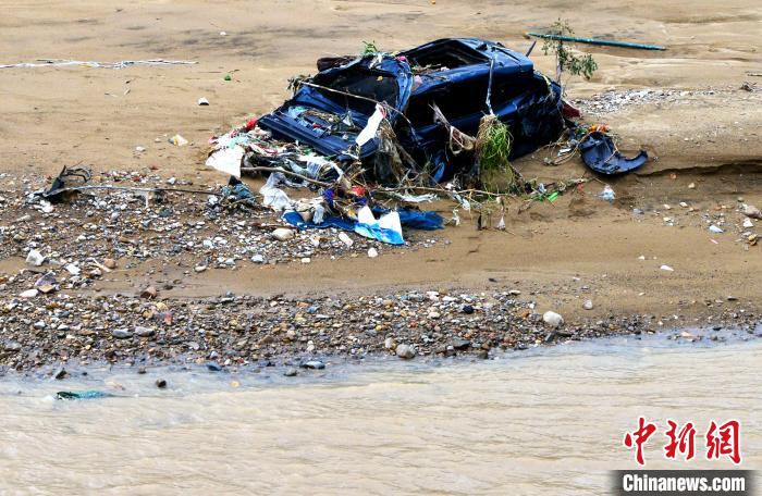 Inundações afetam gravemente áreas urbanas e rurais no leste da China devido ao tufão Haikui