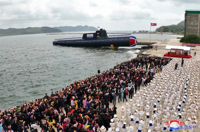 RPDC lança primeiro submarino de ataque nuclear tático