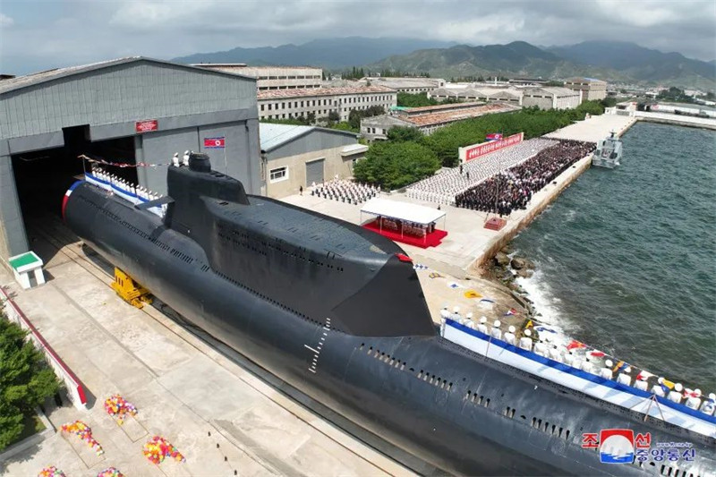 RPDC lança primeiro submarino de ataque nuclear tático