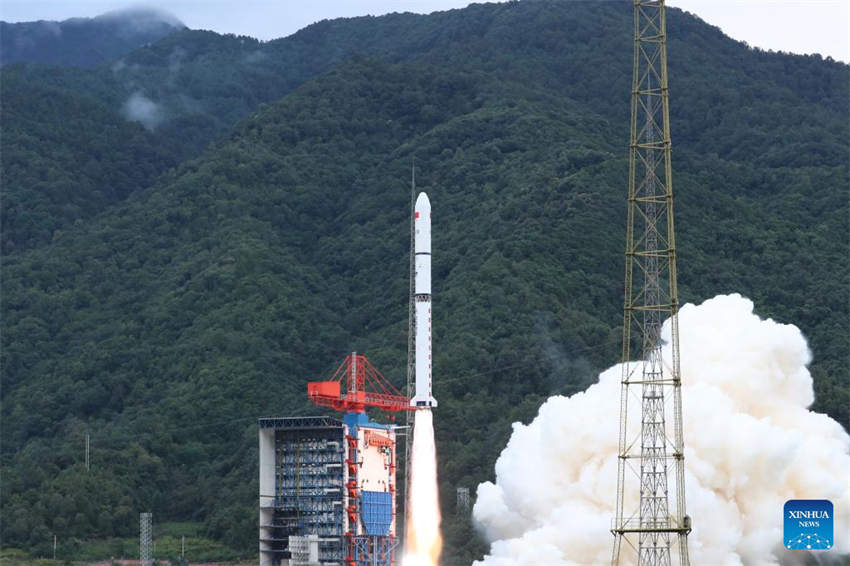 China lança novo satélite de sensoriamento remoto