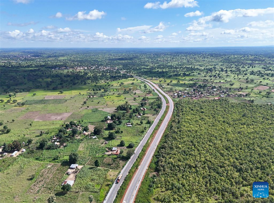 Projeto da rodovia Keffi apoiado pela China facilita atividades econômicas locais na Nigéria