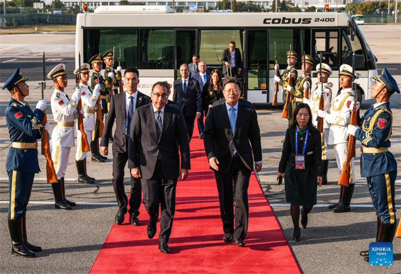 Primeiro-ministro do Egito chega a Beijing para 3º Fórum do Cinturão e Rota para Cooperação Internacional