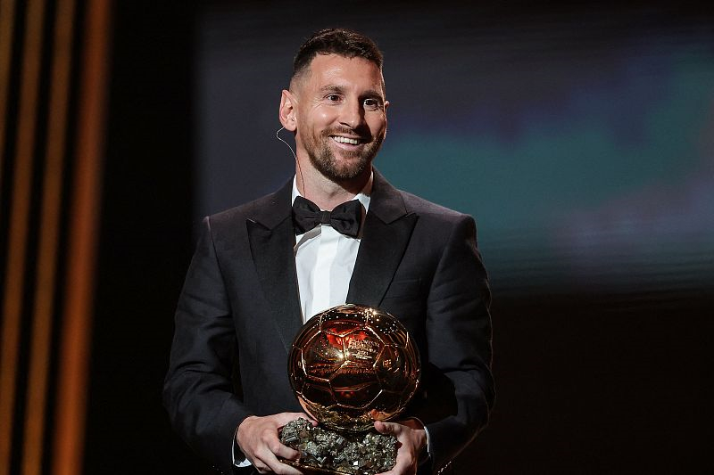 Messi vence a Bola de Ouro pela oitava vez