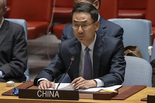 China pede cessação imediata das hostilidades entre israelenses e