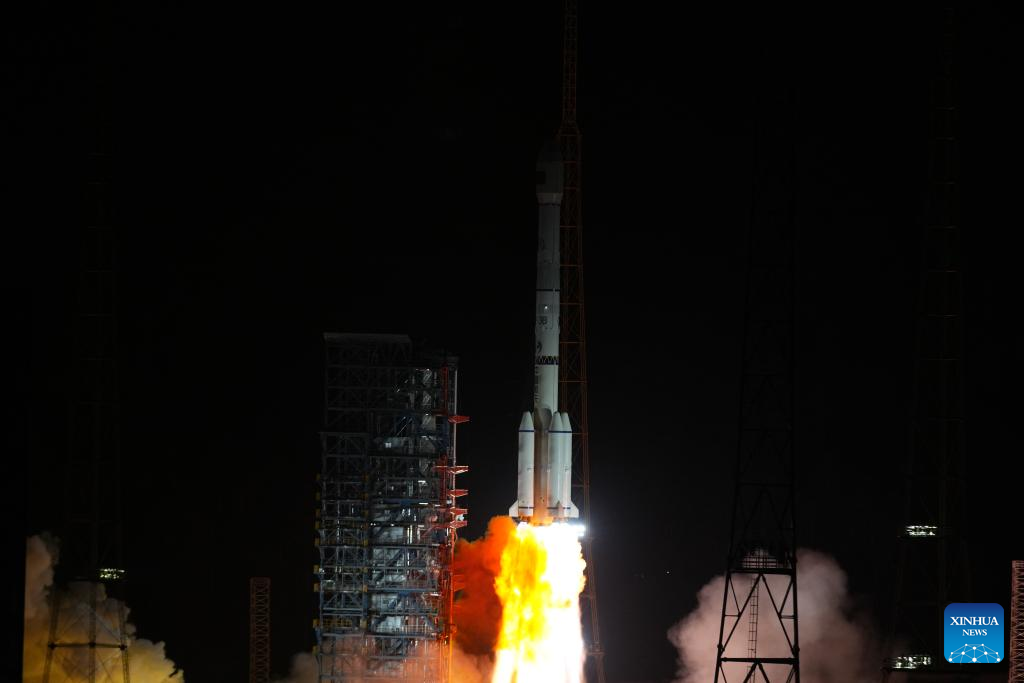 China lança satélite Zhongxing-6E