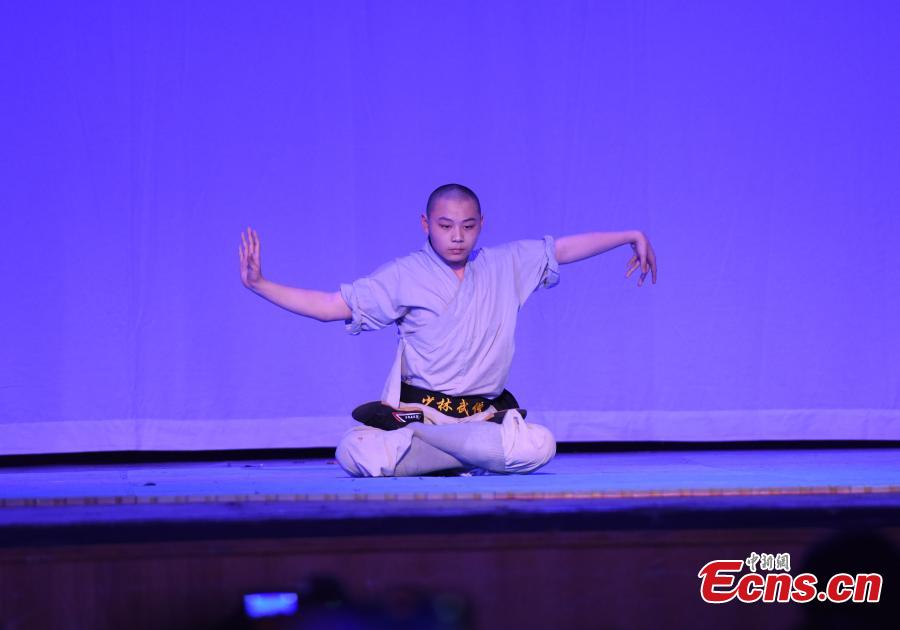 Monges Shaolin levam Kung Fu para os EUA