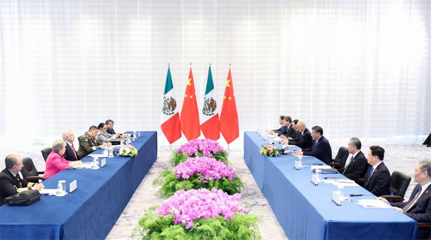 Xi Jinping pede expansão da cooperação China-México em finanças e veículos elétricos